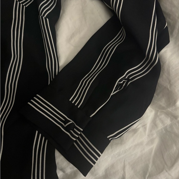 Black and white stripe Women’s Plus top - Picture 4 of 4